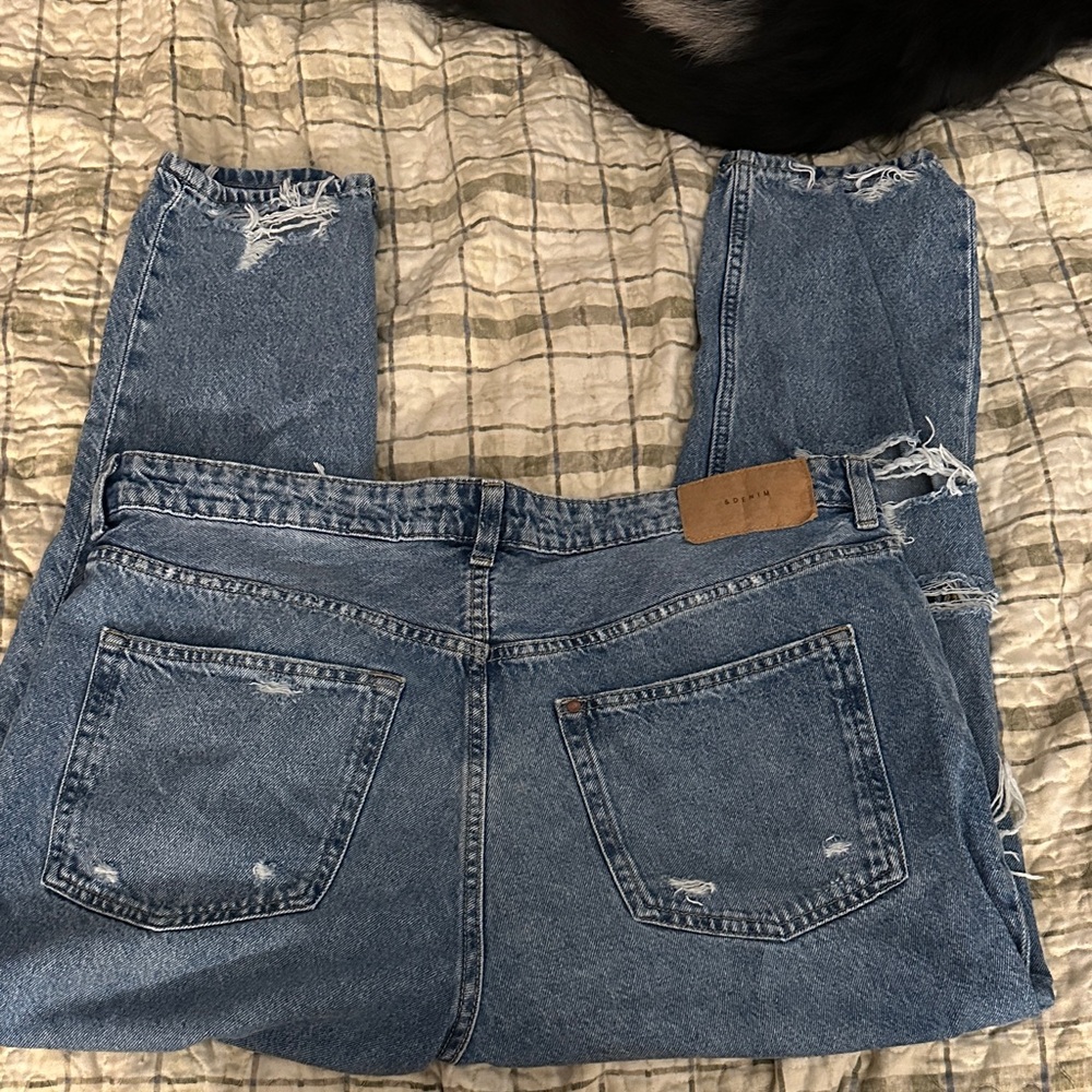High Rise Distressed Blue Jeans - Picture 2 of 4